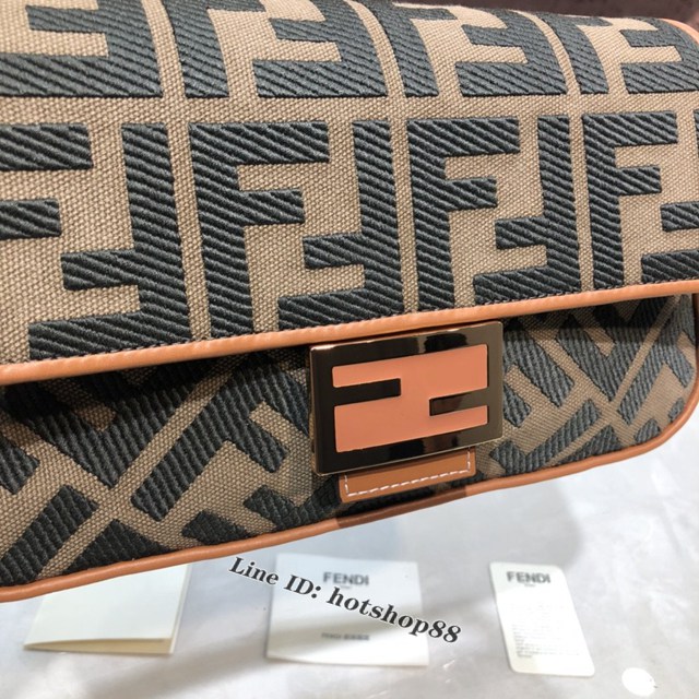 FENDI专柜精品包包 芬迪Baguette中號手袋 Fendi2020火新爆款綠色帆布肩背包 fdzg2293